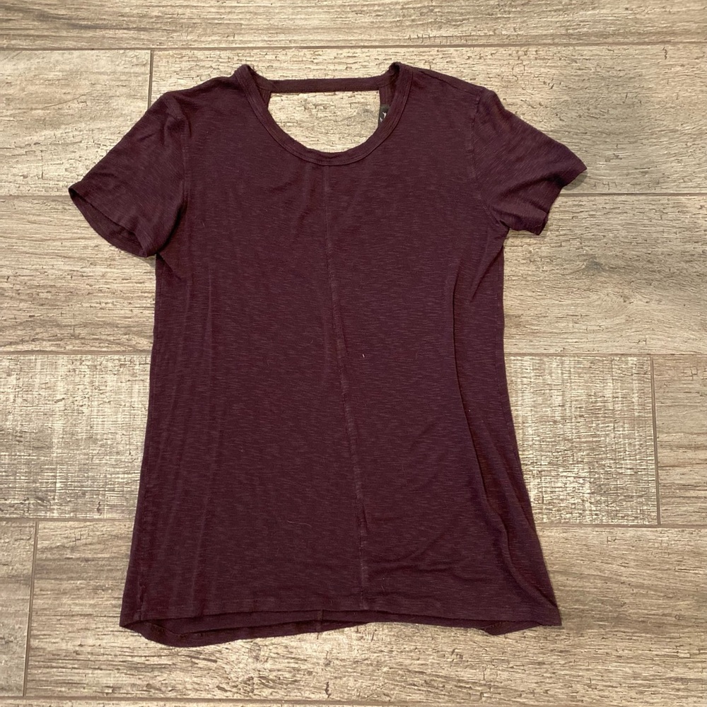 Women’s maroon top- M